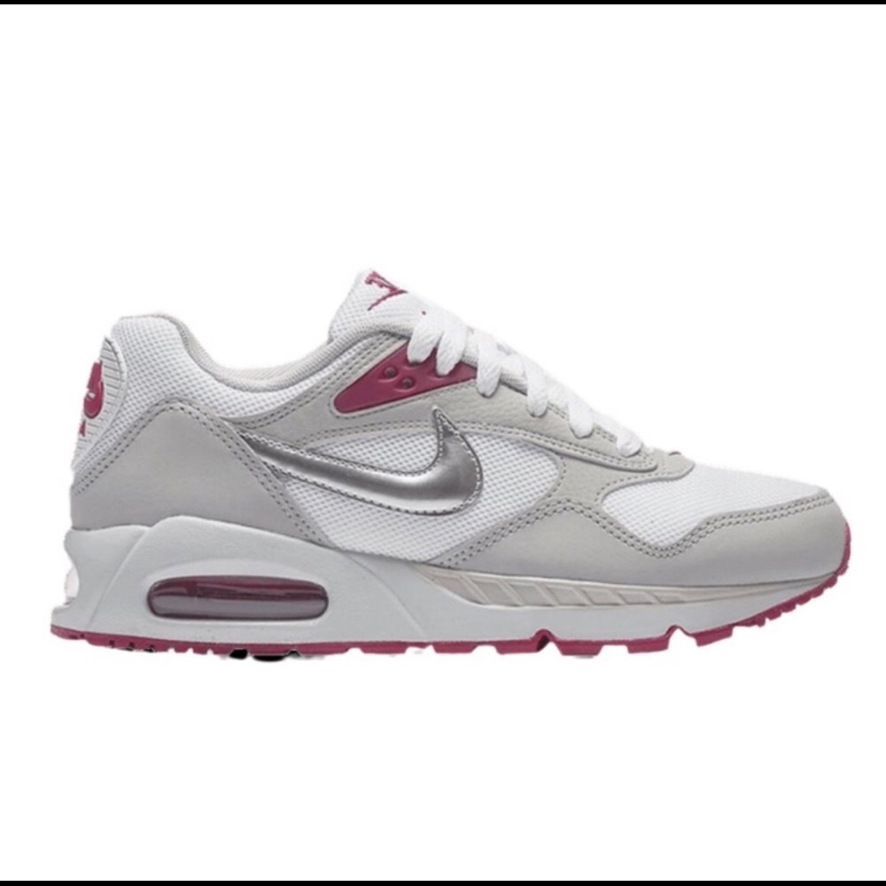 SOLD New Nike Womens Air Max Correlate